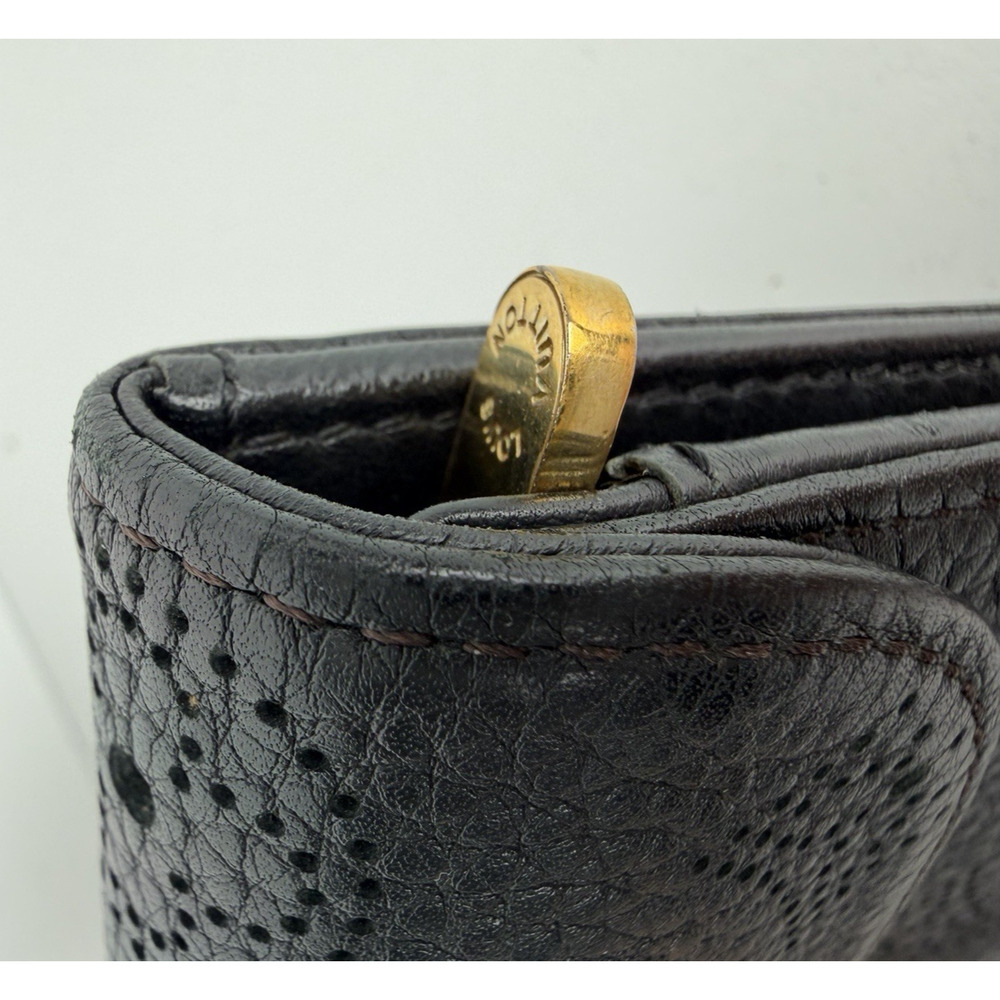 Louis Vuitton Mahina Amelia Wallet Textured Leather & Gold-tone PushLock K1 - Picture 8 of 16